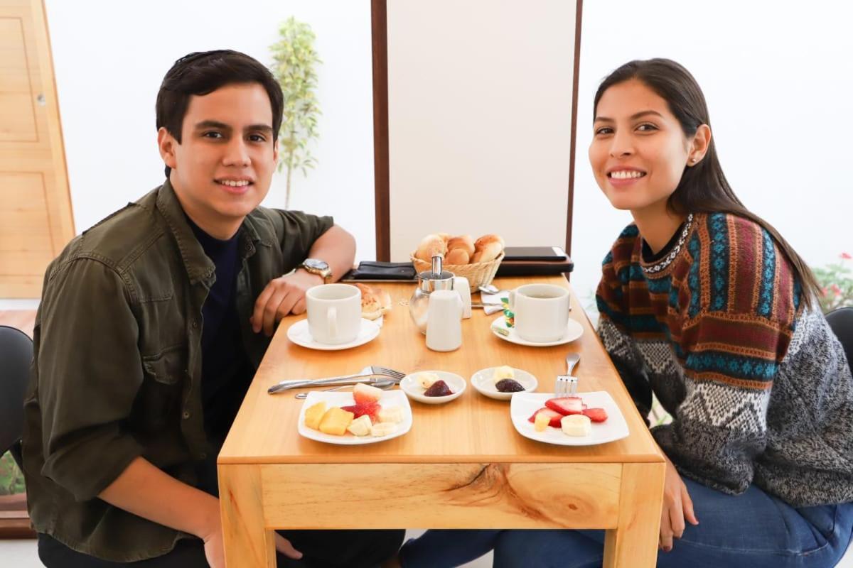 Hotel El Geranio Otavalo Bagian luar foto