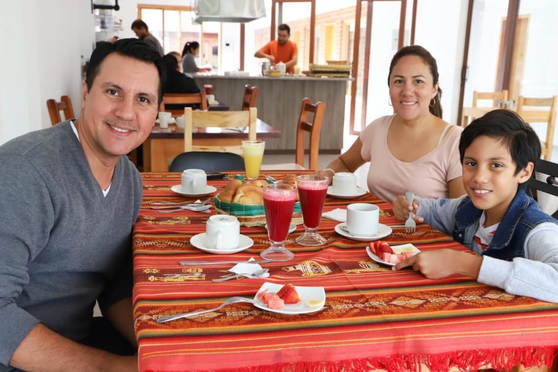 Hotel El Geranio Otavalo Bagian luar foto