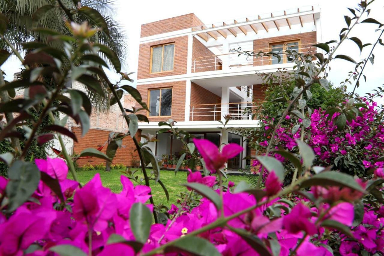 Hotel El Geranio Otavalo Bagian luar foto